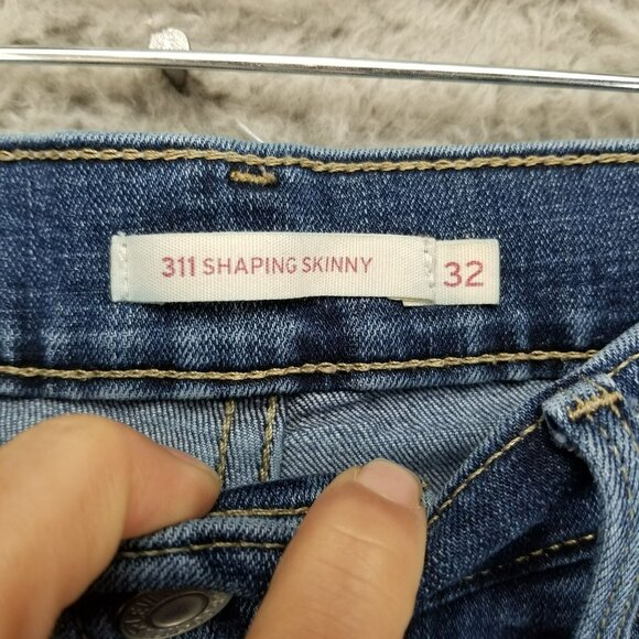 Levis Jeans Womens 32 Blue 311 Shaping Skinny Stretch Distressed Denim *Read* - Picture 5 of 14